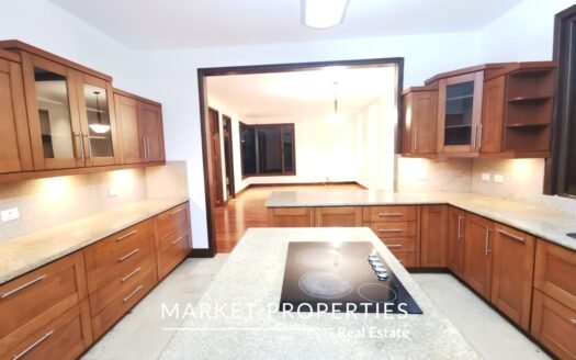 Casa en venta Encinos de Cayala zona 16