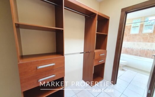 Casa en venta zona 16 Jardines Del Rosario