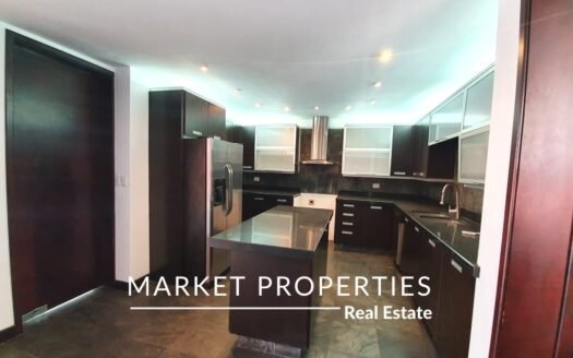 Casa en venta Encinos de Cayala zona 16