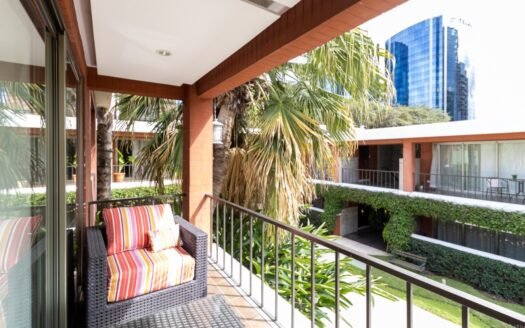 Apartamento amueblado en zona 10 de 2 dormitorios