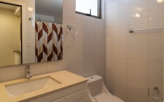 Apartamento amueblado en zona 10 de 2 dormitorios